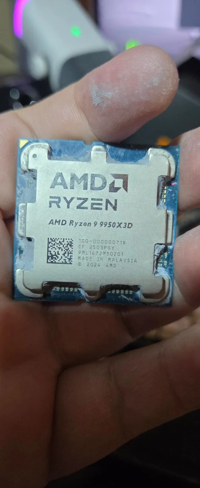 Ryzen 9 9950X3D uległ awarii po godzinie pracy na płycie X670. Winnym profil pamięci RAM w BIOS-ie?